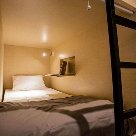 Bedplus Backpacker Kuta Legian Exterior foto
